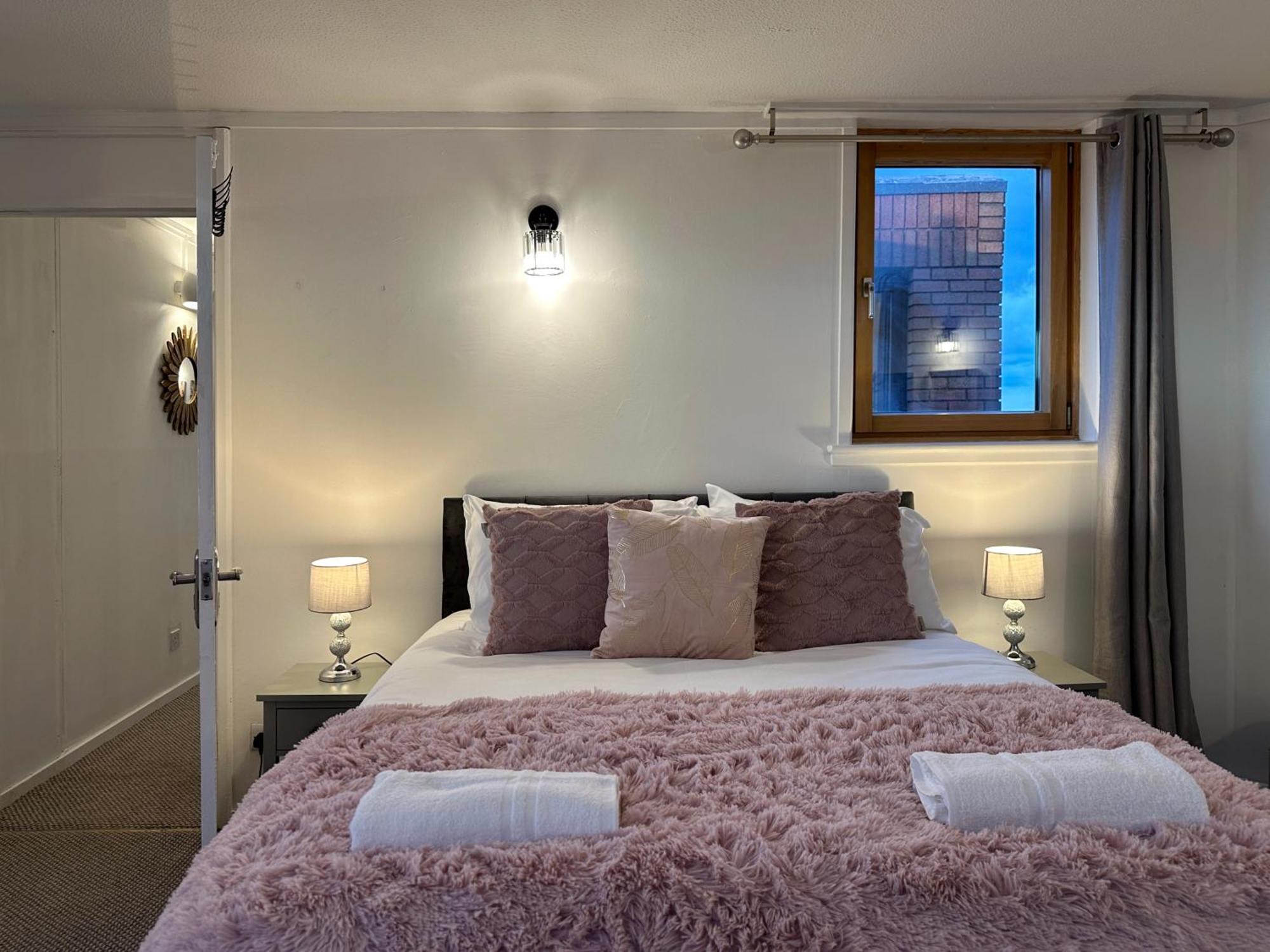 Aria's Place In Chelsea - 2 King Size Bed, 1 Double Bed Appartamento *