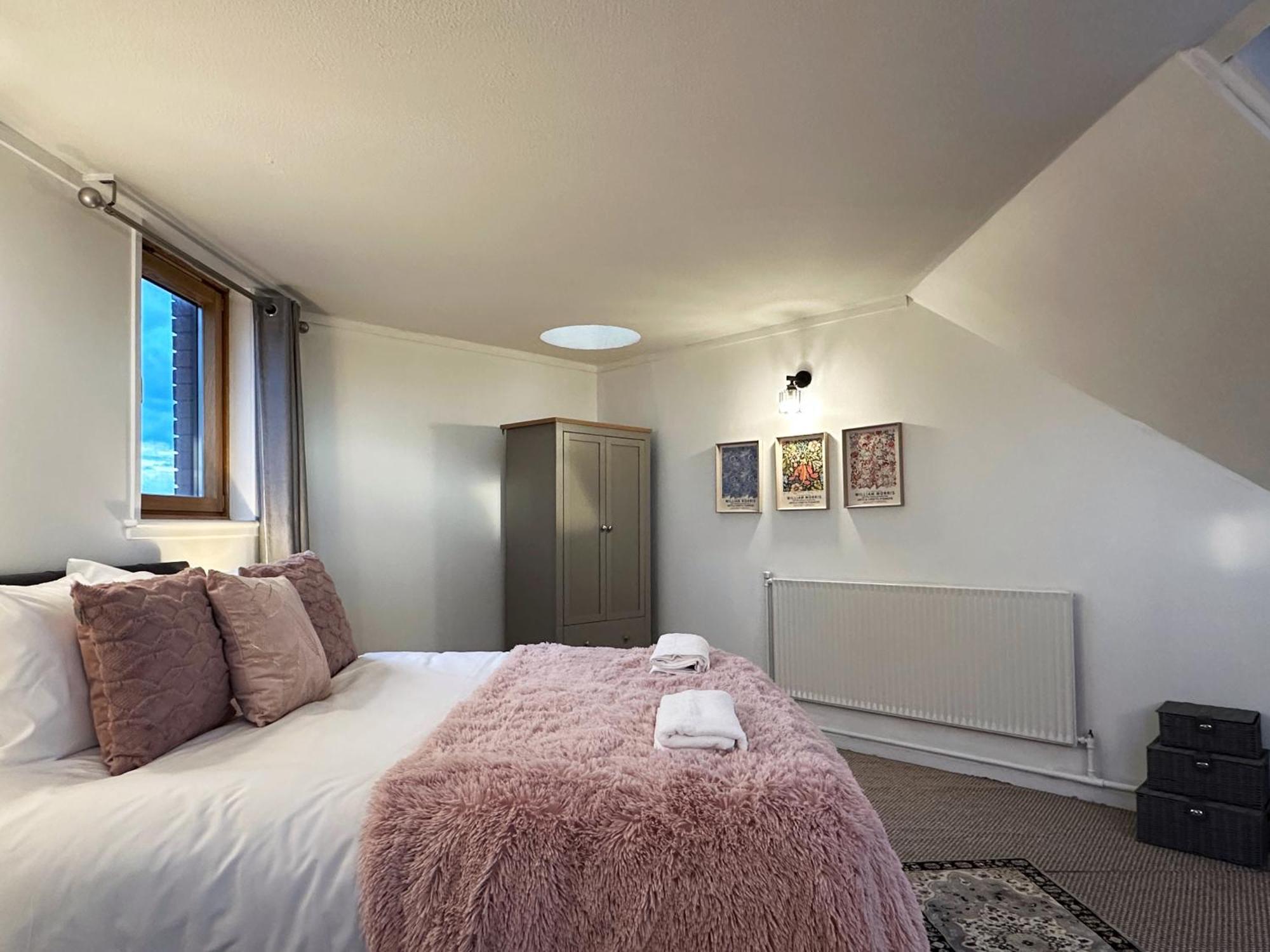 Aria's Place In Chelsea - 2 King Size Bed, 1 Double Bed Appartamento Londra