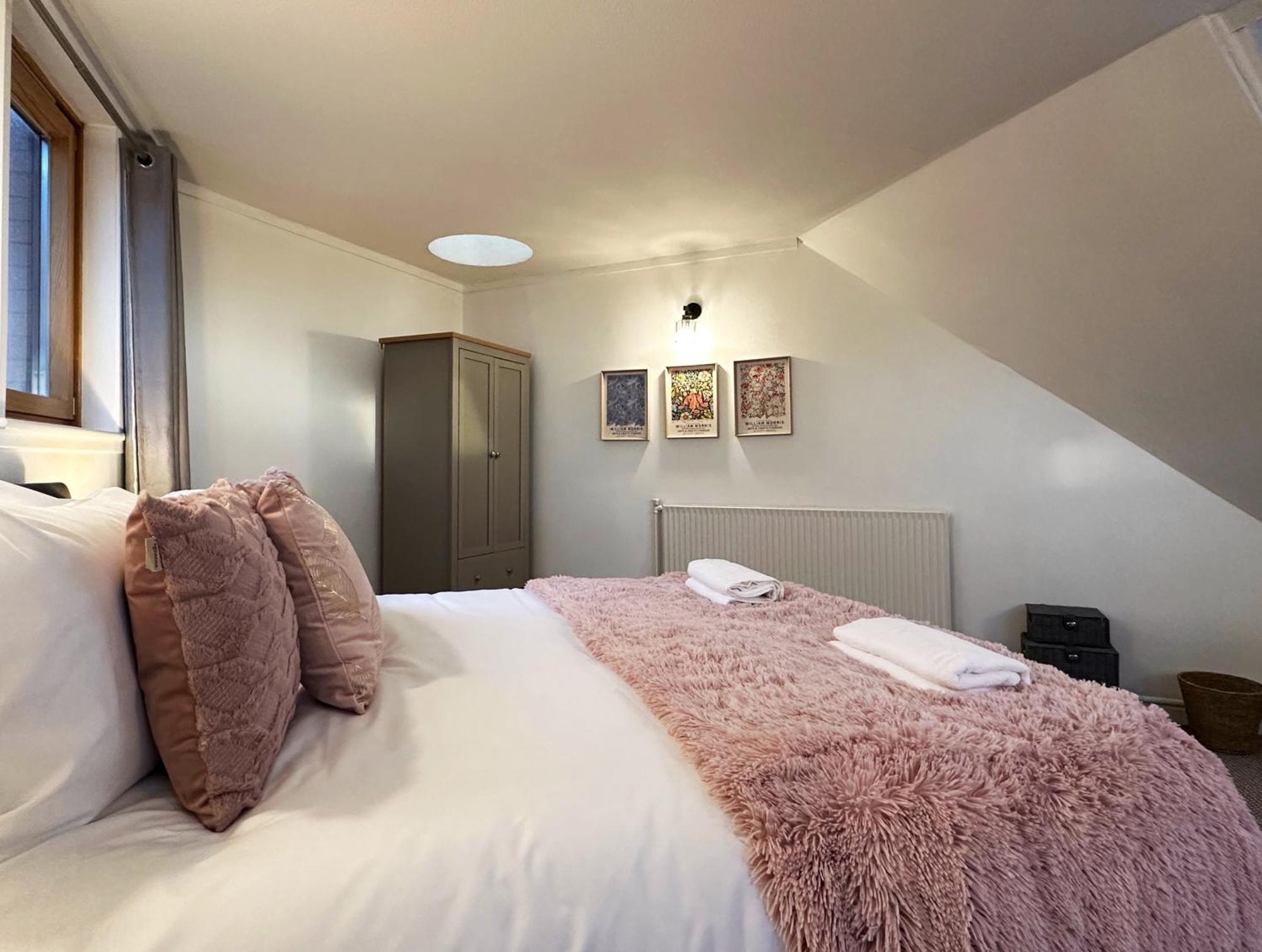 Aria's Place In Chelsea - 2 King Size Bed, 1 Double Bed Appartamento *