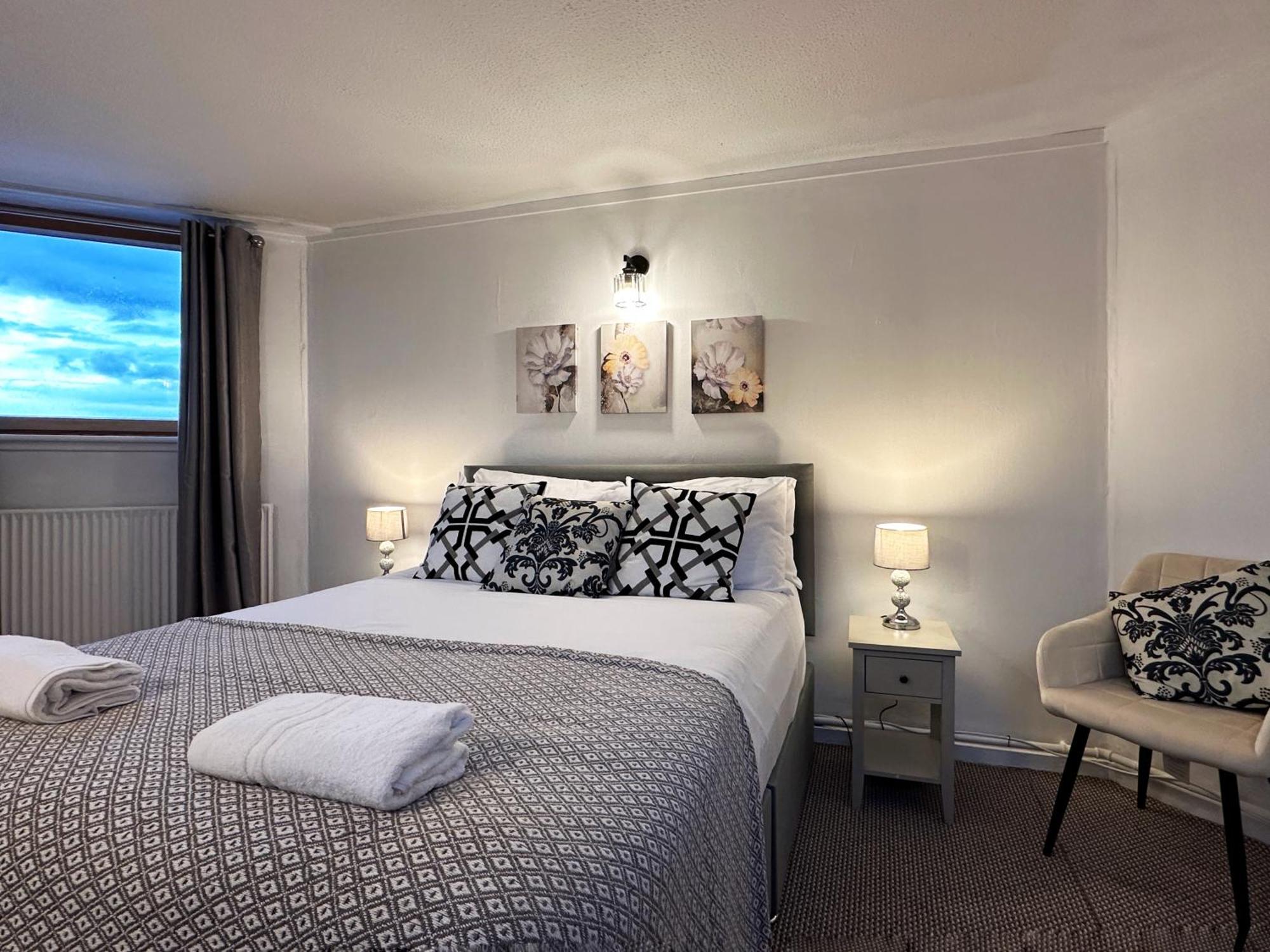 Aria's Place In Chelsea - 2 King Size Bed, 1 Double Bed Appartamento